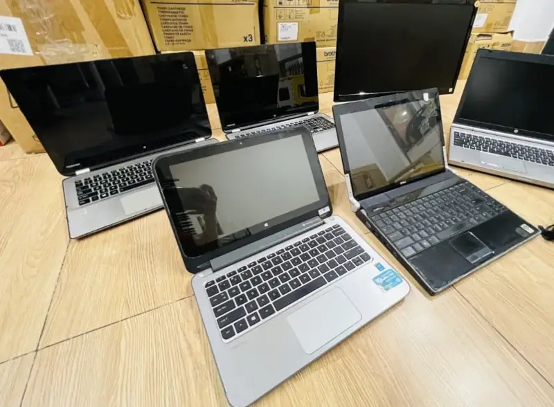 Laptop Sinh Viên Văn Bàn