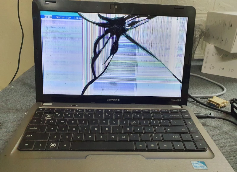Vỡ Màn Hình Laptop